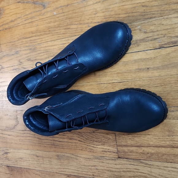 Eileen Fisher Black Flynn Bootie Size 7 - Picture 2 of 11